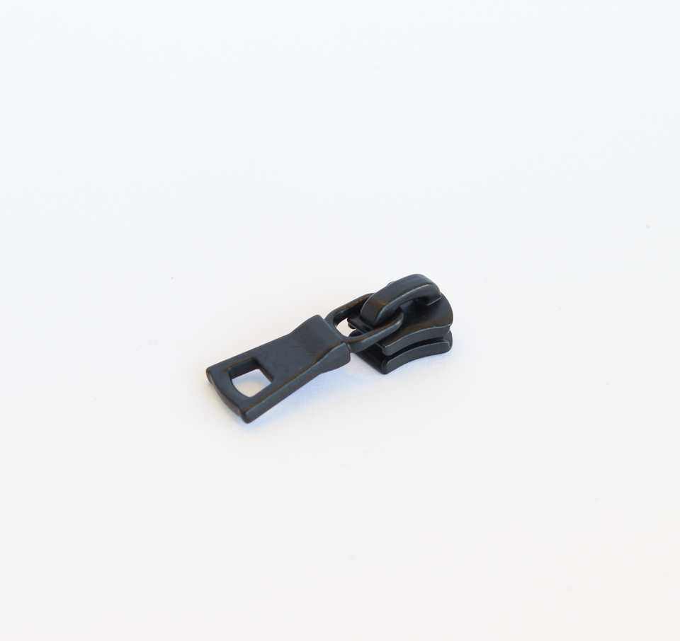 Shaped Zipper Pulls - Black